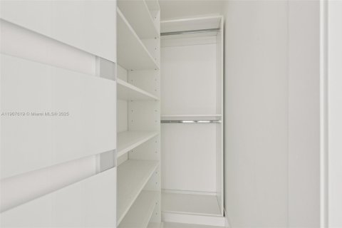 Copropriété à vendre à North Bay Village, Floride: 2 chambres, 98.57 m2 № 1967094 - photo 22