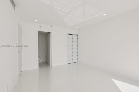 Copropriété à vendre à North Bay Village, Floride: 2 chambres, 98.57 m2 № 1967094 - photo 20