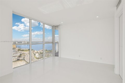 Copropriété à vendre à North Bay Village, Floride: 2 chambres, 98.57 m2 № 1967094 - photo 15