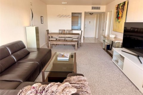 Condo in Port Charlotte, Florida, 1 bedroom  № 2386174 - photo 3