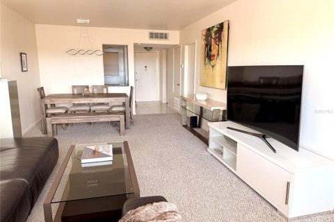 Condo in Port Charlotte, Florida, 1 bedroom  № 2386174 - photo 4