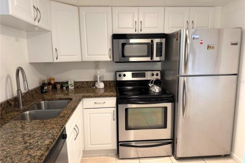 Condo in Port Charlotte, Florida, 1 bedroom  № 2386174 - photo 13