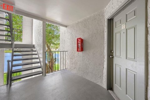 Купить кондоминиум в Уэст-Палм-Бич, Флорида 2 спальни, 96.25м2, № 1992929 - фото 15