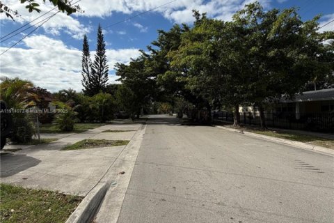 Appartement à louer à Miami, Floride: 1 chambre, 65.03 m2 № 1969596 - photo 2