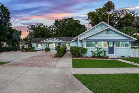 Commercial property in Mount Dora, Florida 105.63 sq.m. № 2211082 - photo 2