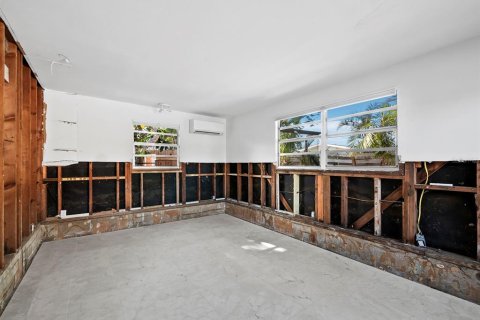 House in Longboat Key, Florida 3 bedrooms, 172.98 sq.m. № 1751201 - photo 17