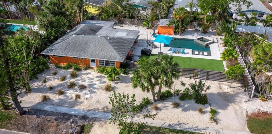 House in Longboat Key, Florida 3 bedrooms, 172.98 sq.m. № 1751201