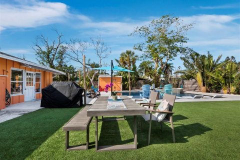House in Longboat Key, Florida 3 bedrooms, 172.98 sq.m. № 1751201 - photo 20