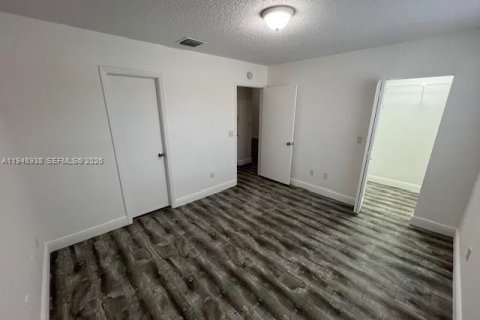 Снять в аренду кондоминиум в Хайалиа, Флорида 2 спальни, 102.19м2, № 2004715 - фото 9