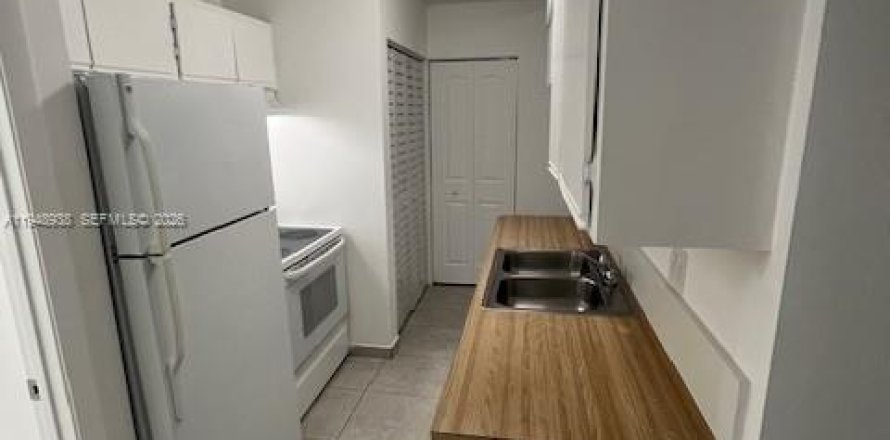 Кондоминиум с 2 спальнями в Хайалиа, Флорида № 2004715