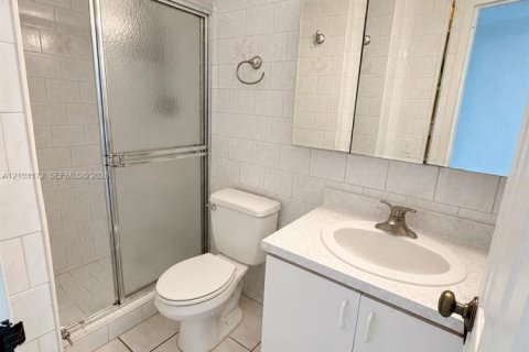 Copropriété à vendre à Miami Beach, Floride: 1 chambre, 83.61 m2 № 2412479 - photo 20
