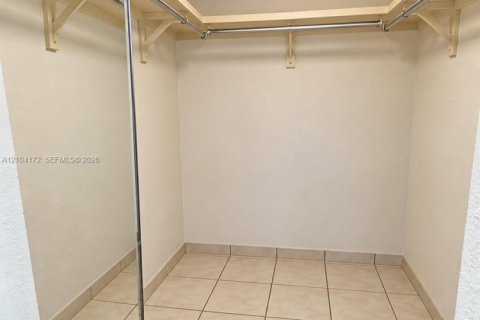 Copropriété à vendre à Miami Beach, Floride: 1 chambre, 83.61 m2 № 2412479 - photo 18