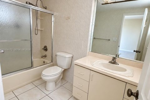 Copropriété à vendre à Miami Beach, Floride: 1 chambre, 83.61 m2 № 2412479 - photo 16
