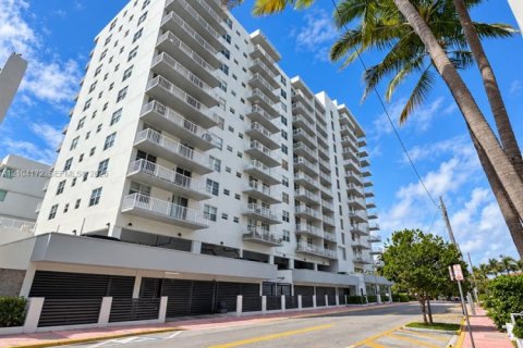 Condo à Miami Beach, Floride, 1 chambre  № 2412479