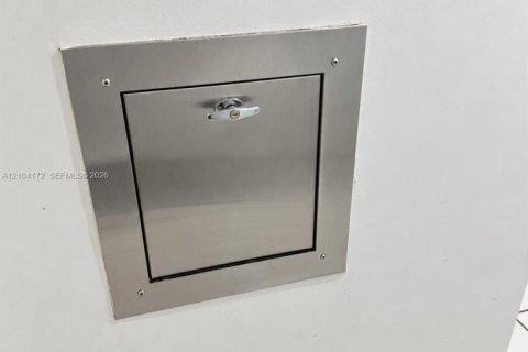 Copropriété à vendre à Miami Beach, Floride: 1 chambre, 83.61 m2 № 2412479 - photo 27