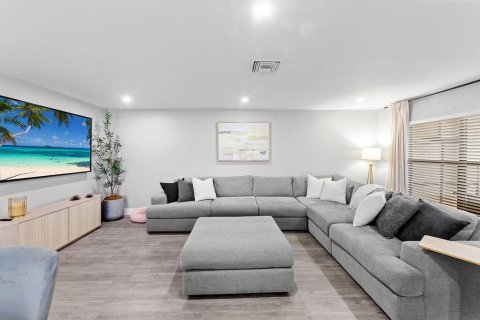 Condo in St. Lucie, Florida, 2 bedrooms  № 2083980 - photo 4