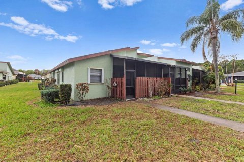 Condo in St. Lucie, Florida, 2 bedrooms  № 2083980 - photo 2