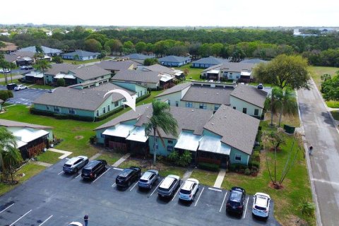 Condo in St. Lucie, Florida, 2 bedrooms  № 2083980 - photo 27