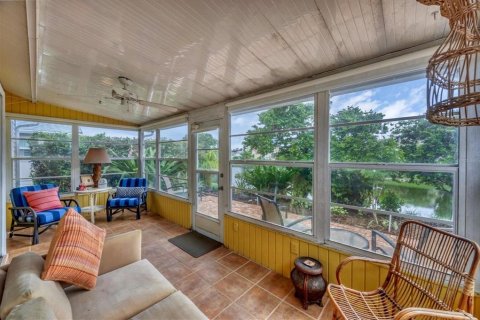 House in Bradenton, Florida 3 bedrooms, 132.39 sq.m. № 1911331 - photo 6