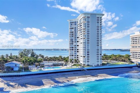 Condo in Riviera Beach, Florida, 3 bedrooms  № 1996062