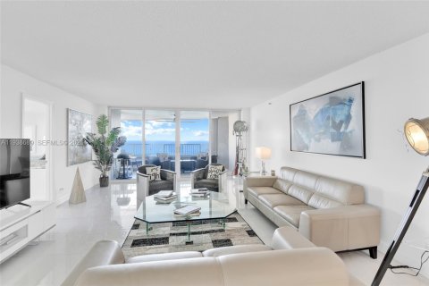 Condo in Riviera Beach, Florida, 3 bedrooms  № 1996062 - photo 5