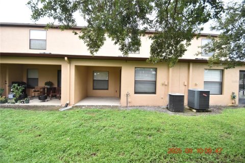 Adosado en alquiler en Brandon, Florida, 3 dormitorios, 136.85 m2 № 1903297 - foto 7