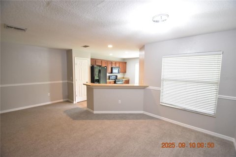 Adosado en alquiler en Brandon, Florida, 3 dormitorios, 136.85 m2 № 1903297 - foto 19