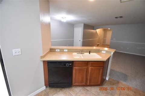 Adosado en alquiler en Brandon, Florida, 3 dormitorios, 136.85 m2 № 1903297 - foto 24