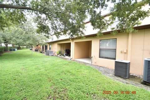 Adosado en alquiler en Brandon, Florida, 3 dormitorios, 136.85 m2 № 1903297 - foto 8