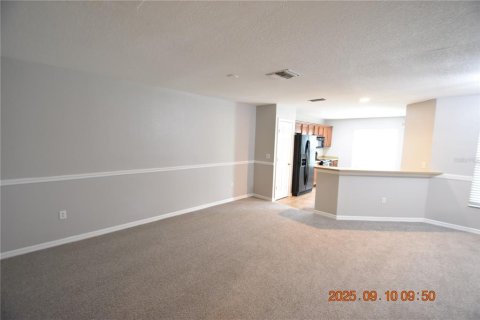 Adosado en alquiler en Brandon, Florida, 3 dormitorios, 136.85 m2 № 1903297 - foto 14