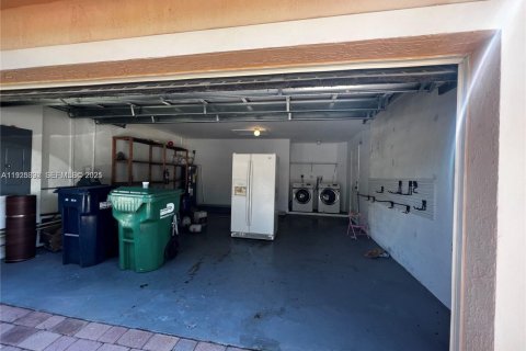 Снять в аренду виллу или дом в Хомстед, Флорида 3 спальни, 124.86м2, № 1983903 - фото 19