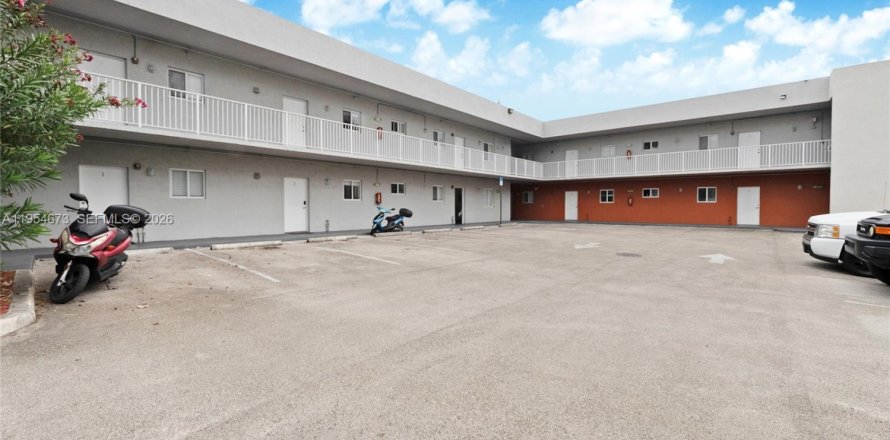 Immobilier commercial à Miami, Floride № 2251704