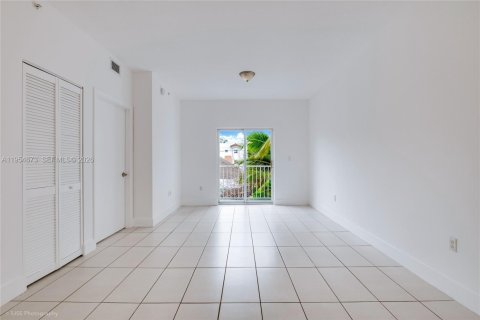 Immobilier commercial à vendre à Miami, Floride № 2251704 - photo 13