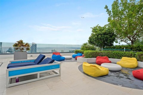 Снять в аренду кондоминиум в Майами, Флорида 2 спальни, 104.14м2, № 1992323 - фото 25