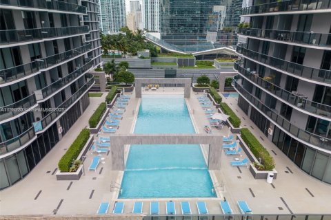 Снять в аренду кондоминиум в Майами, Флорида 2 спальни, 104.14м2, № 1992323 - фото 24