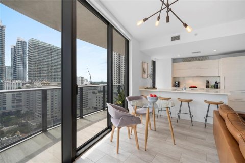 Снять в аренду кондоминиум в Майами, Флорида 2 спальни, 104.14м2, № 1992323 - фото 8