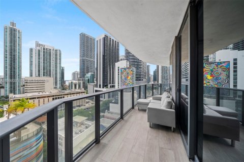 Снять в аренду кондоминиум в Майами, Флорида 2 спальни, 104.14м2, № 1992323 - фото 3