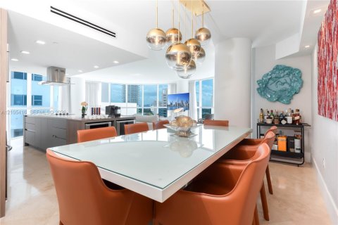 Copropriété à vendre à Miami Beach, Floride: 2 chambres, 133.78 m2 № 2417723 - photo 4