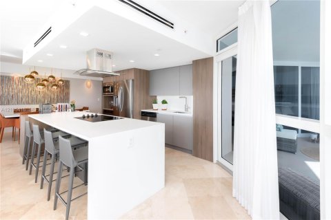 Copropriété à vendre à Miami Beach, Floride: 2 chambres, 133.78 m2 № 2417723 - photo 8