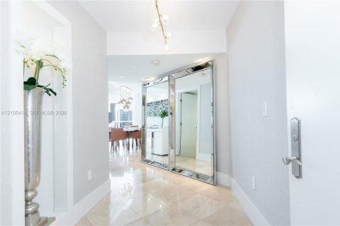 Copropriété à vendre à Miami Beach, Floride: 2 chambres, 133.78 m2 № 2417723 - photo 2