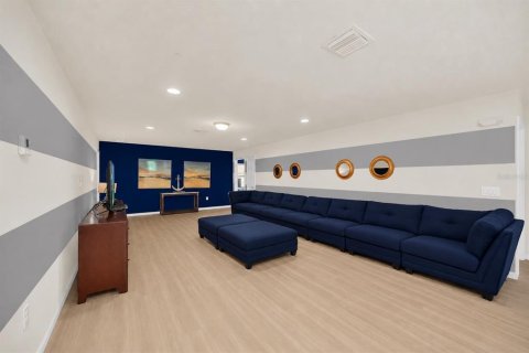 Casa en venta en Kissimmee, Florida, 8 dormitorios, 375.42 m2 № 2102960 - foto 22