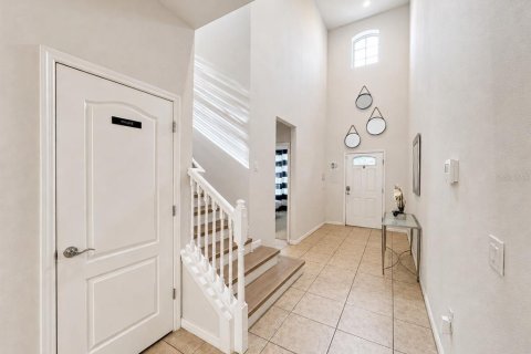Casa en venta en Kissimmee, Florida, 8 dormitorios, 375.42 m2 № 2102960 - foto 3
