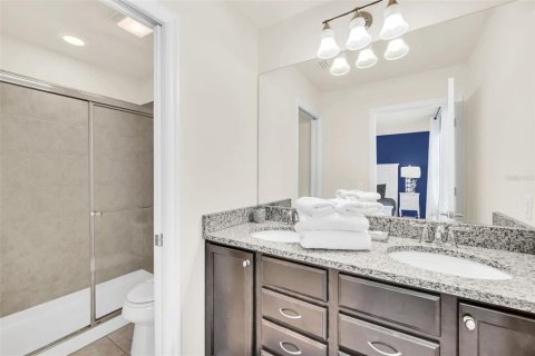 Casa en venta en Kissimmee, Florida, 8 dormitorios, 375.42 m2 № 2102960 - foto 29