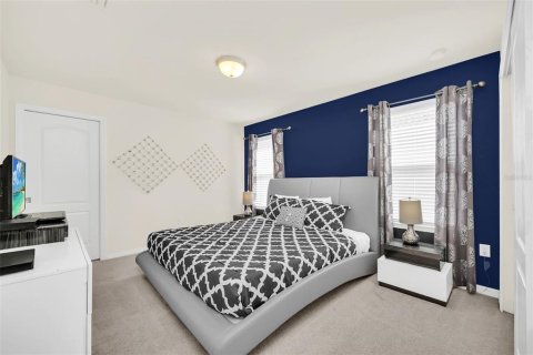 Casa en venta en Kissimmee, Florida, 8 dormitorios, 375.42 m2 № 2102960 - foto 16