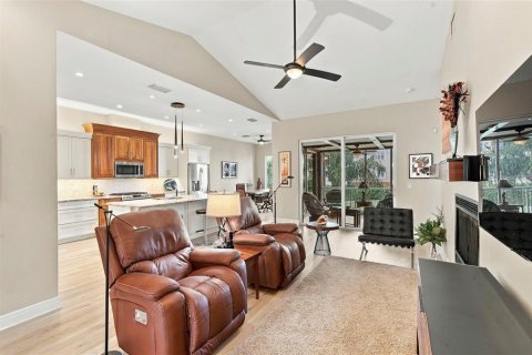 Touwnhouse à vendre à Saint Petersburg, Floride: 3 chambres, 216.83 m2 № 2416359 - photo 13