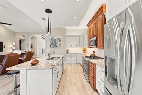 Touwnhouse à vendre à Saint Petersburg, Floride: 3 chambres, 216.83 m2 № 2416359 - photo 8