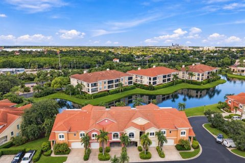 Touwnhouse à Saint Petersburg, Floride 3 chambres, 216.83 m2 № 2416359
