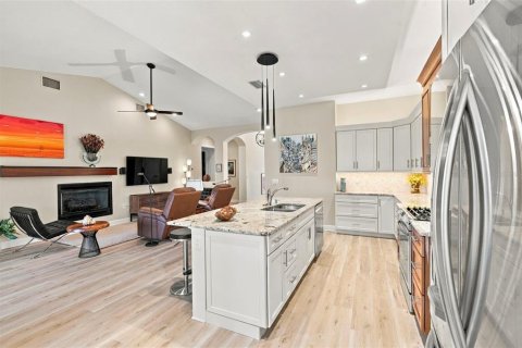 Touwnhouse à vendre à Saint Petersburg, Floride: 3 chambres, 216.83 m2 № 2416359 - photo 7