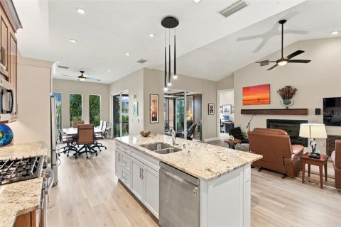 Touwnhouse à vendre à Saint Petersburg, Floride: 3 chambres, 216.83 m2 № 2416359 - photo 6