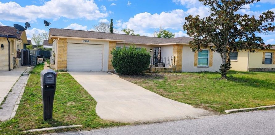 Apartment in Port Richey, Florida 3 bedrooms, 134.34 sq.m. № 2214319